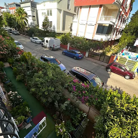 Apartment 500 Meters To Konyaalti Beach, 2+1 Fully Furnished